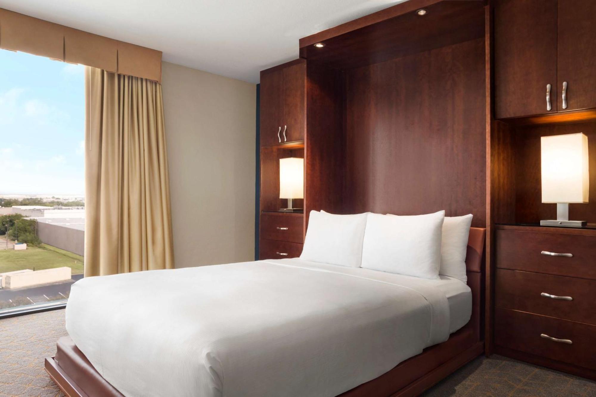 Room with Murphy Bed - Non-Smoking