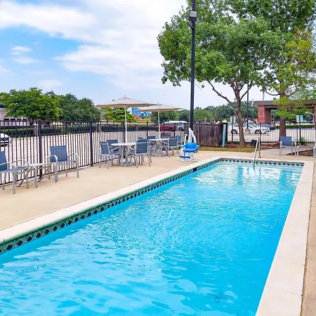 La Quinta By Wyndham Dallas - Las Colinas-2